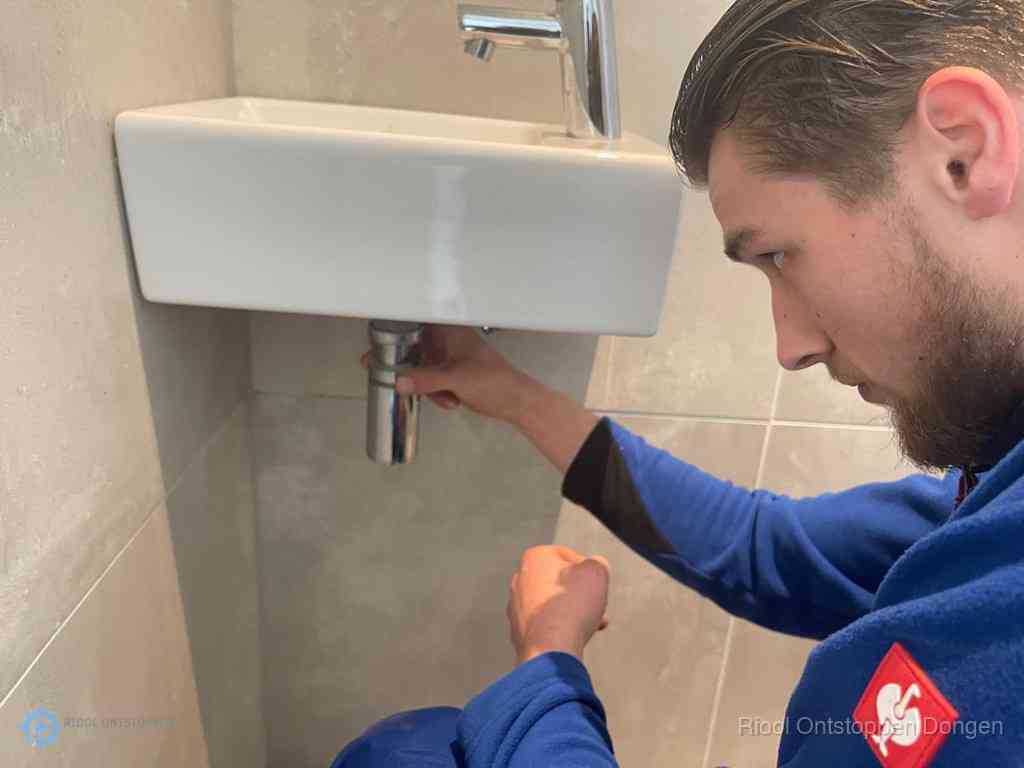 Wastafel Ontstoppen Dongen